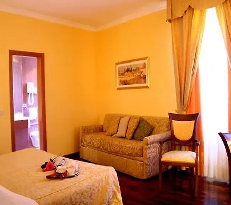 Grand Italia Ξενοδοχείο 4*