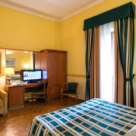 Hotel Grand Italia 4*