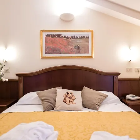 Grand Italia Hotel 4*