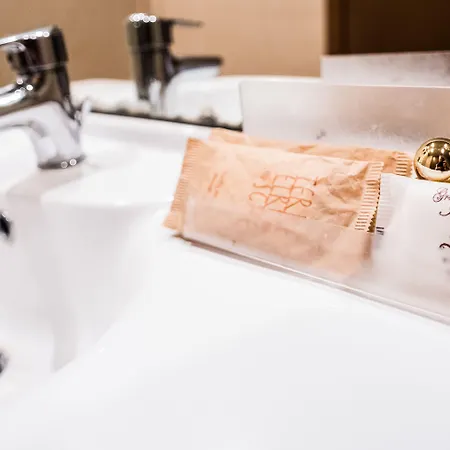 Ξενοδοχείο Grand Italia 4*