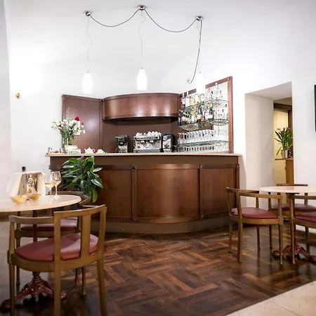 Grand Italia Hotel