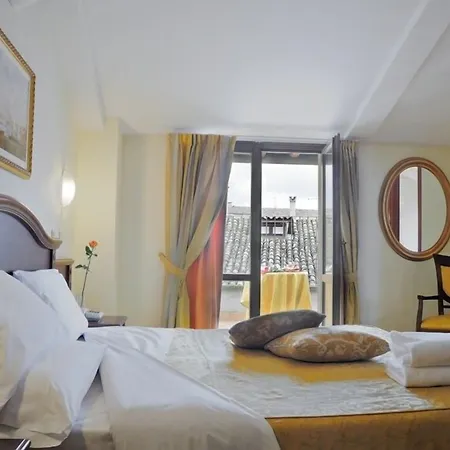 Grand Italia Hotel