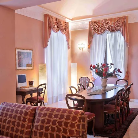 Hotel Grand Italia 4*
