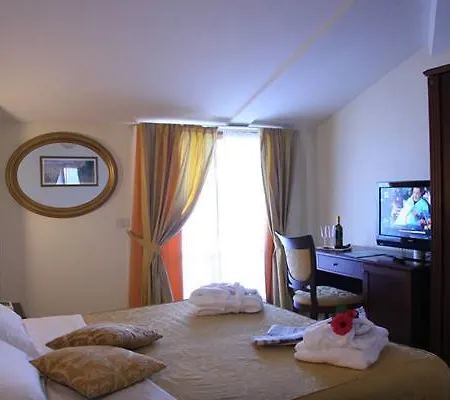 Hotell Grand Italia 4*