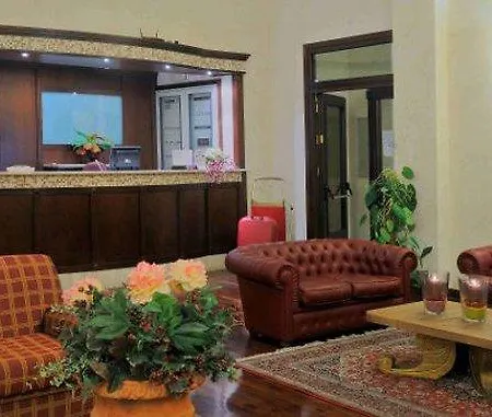 Grand Italia Ξενοδοχείο