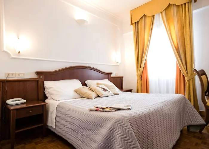 Grand Italia Hotel 4*